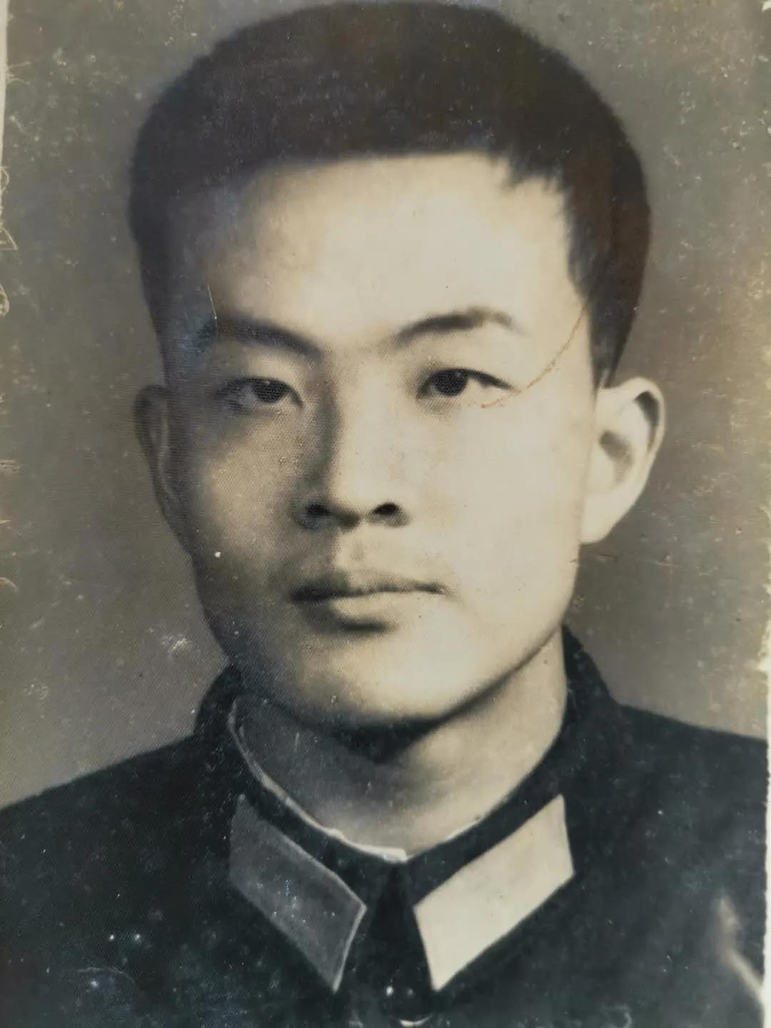 既是军人又是医生,是医者也是患者