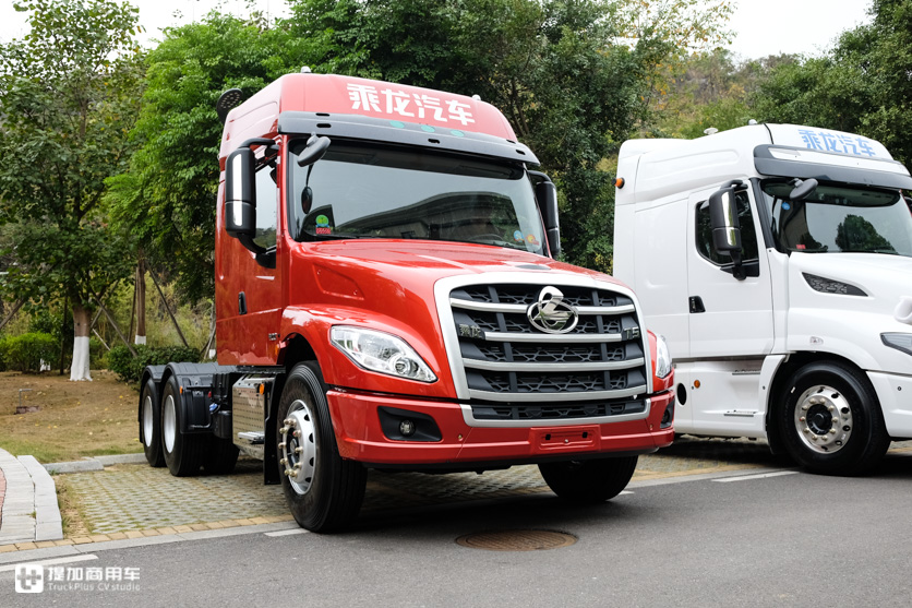 30万左右的卡车,30万国六牵引车