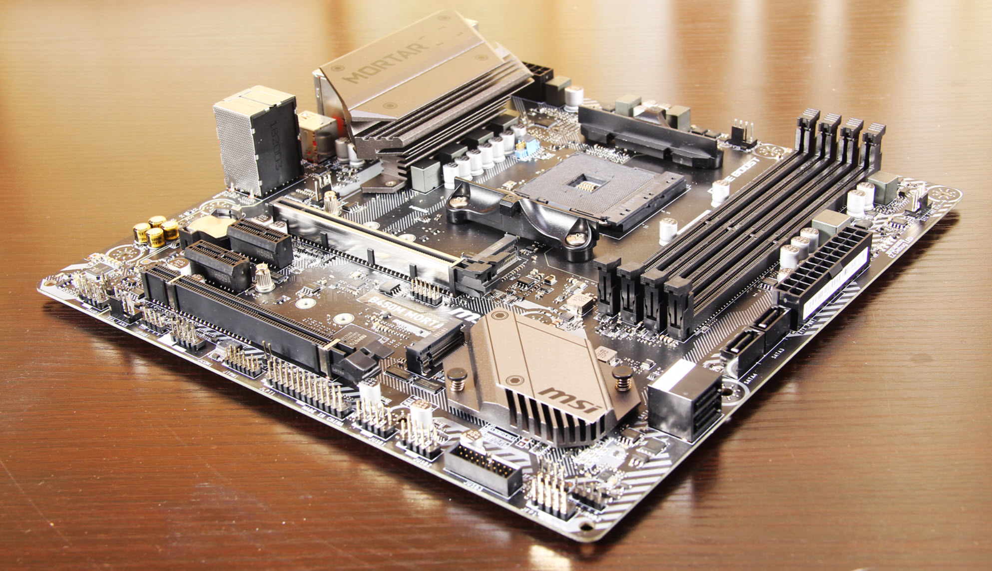 今年装机就它吧！战力最强的CPU无疑是AMD的三代锐龙R5-3600