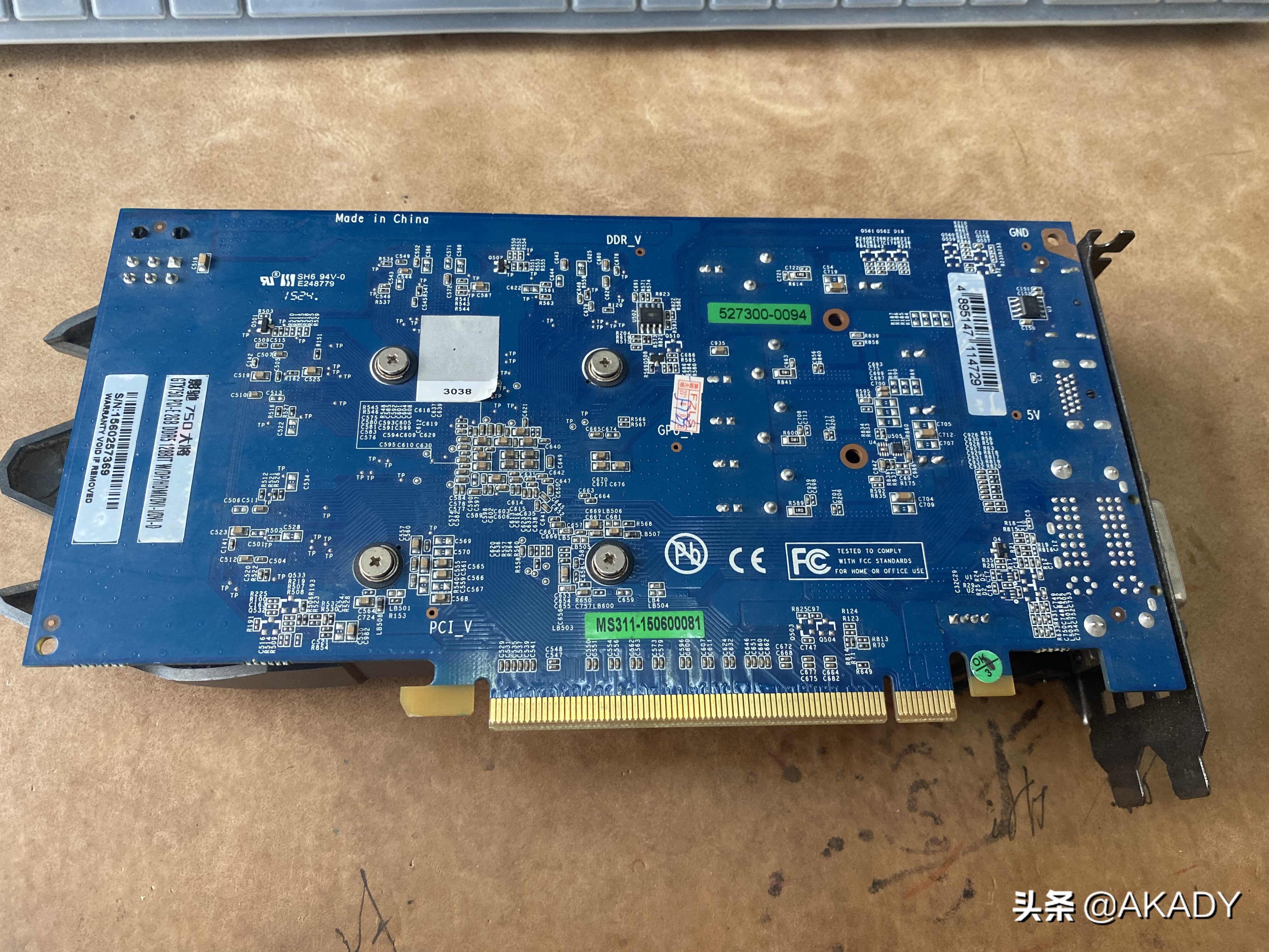 家有旧电脑,家里老电脑怎么处理