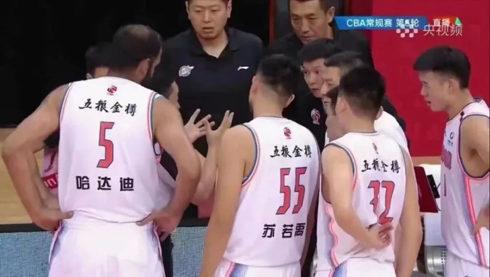 目前高端白酒市场分析,高端白酒市场低迷该如何突围