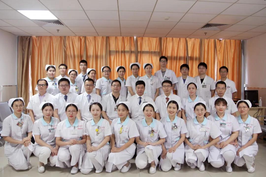 婕冲窞甯傚尰闄㈣倽鑳嗚儼鑴剧枬澶栫,婕冲窞甯傚尰闄㈢敳鐘惰吅澶栫涓讳换