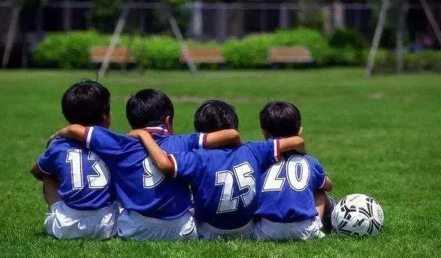 快来报名吧！盛夏到“草原避暑之都”来踢球~~~