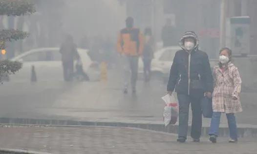 如何应对雾霾天气英语,沙尘暴要注意什么的英语