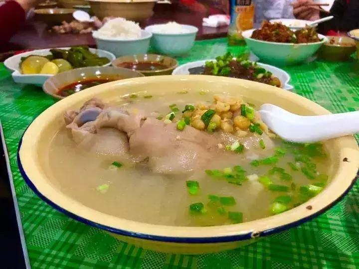 重庆市必打卡美食推荐,重庆最值得打卡的特色美食
