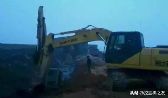 开了10年的挖掘机想改行,18岁开挖掘机开了五年