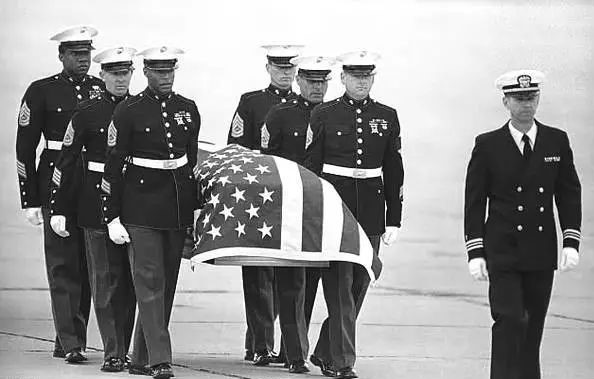 美国真实毒贩有多凶狠,美国缉毒卧底真实被杀