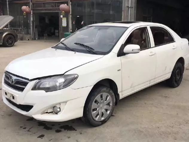 二舅当场揭露二手车商的套路，买二手花冠仅用了5000元