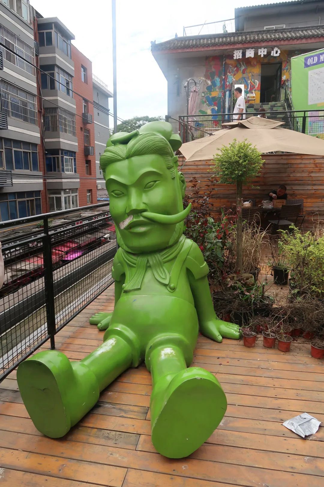 西安正宗小吃街是回民街吗,西安正宗本地小吃街回民街