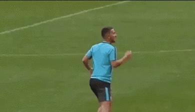 快乐男孩斯特林哪个国家的,斯特林有多快乐