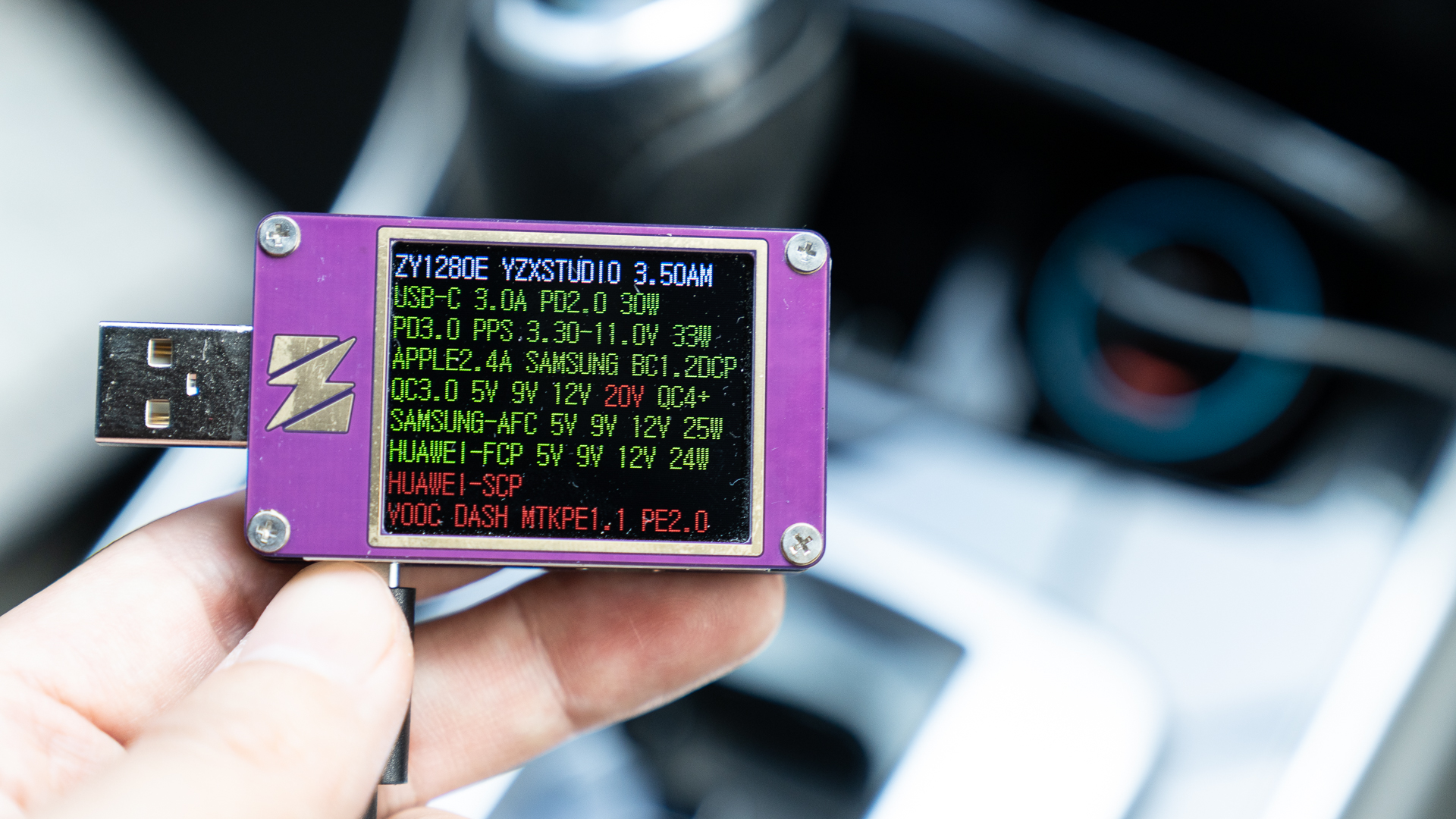 汽车人,出发!车生活补给利器,倍思160WQC5认证车载充电器分享