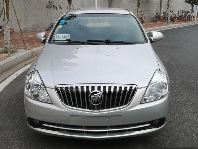 男子购买车后发现车辆有问题,2014款别克凯越内饰