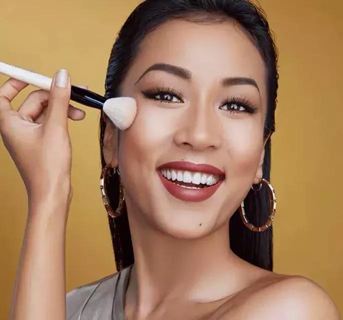 学会Rihanna、钟楚曦、张韶涵的高光技能，比打10针玻尿酸都管用