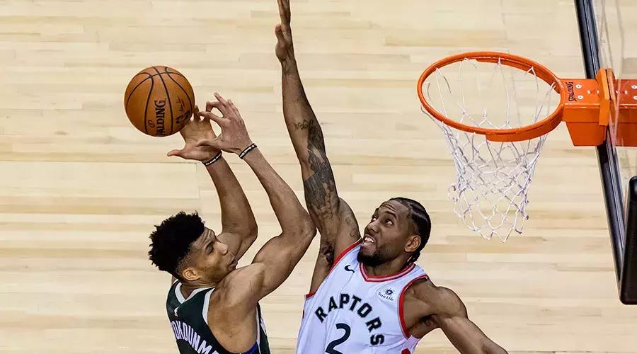 莱昂纳德詹姆斯的力量,莱昂纳德年轻时也是个盛世美颜