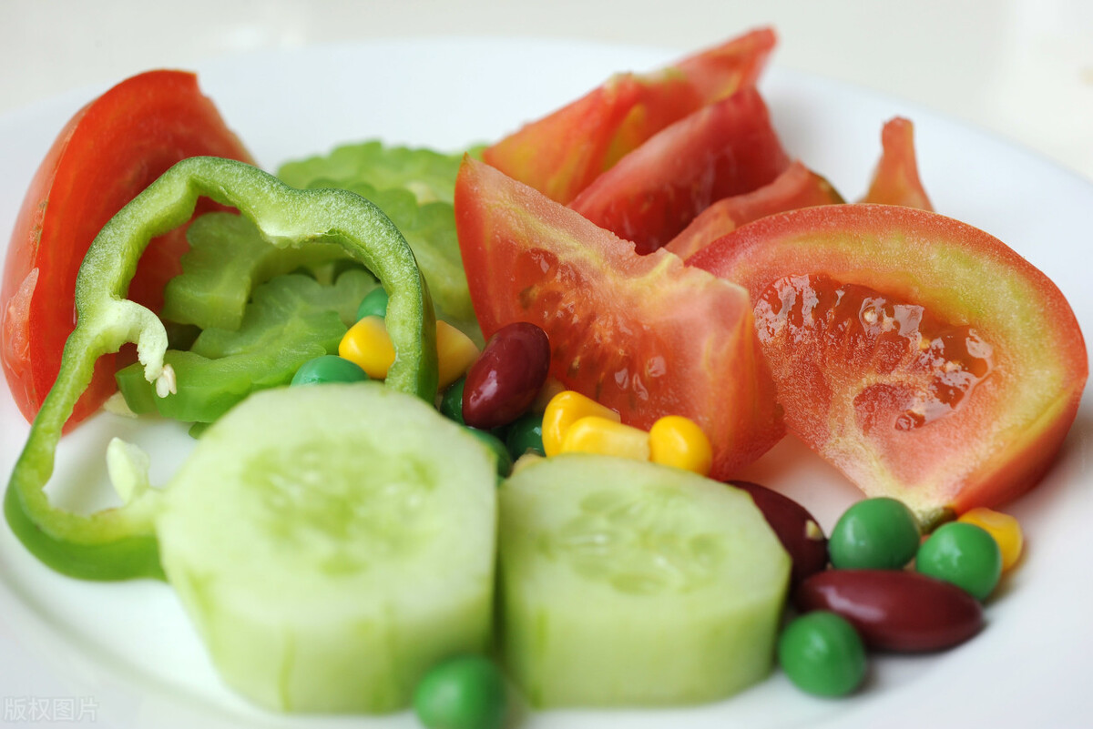 夏天要少吃哪六种蔬菜,夏天要吃的蔬菜