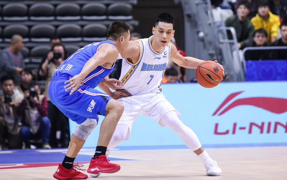 林书豪最新首秀,林书豪首秀拿下9分路人视角