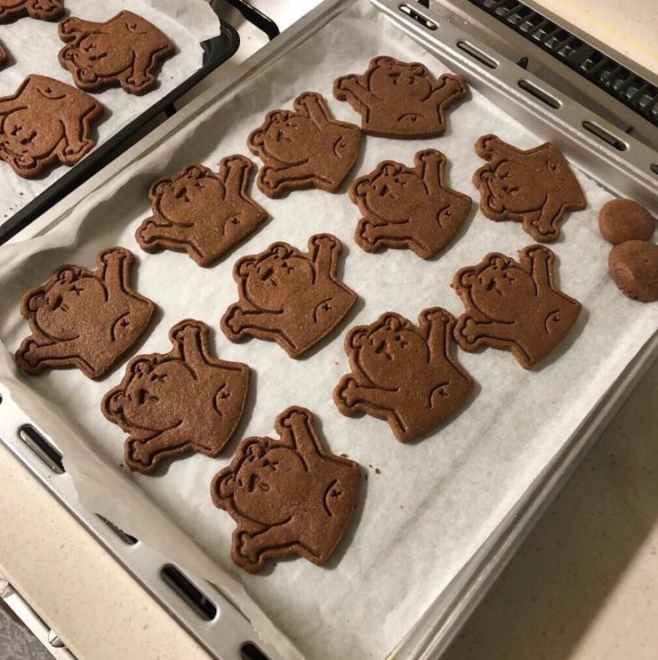 金钟仁回应穿衣服,金钟仁被粉丝写的信感动落泪