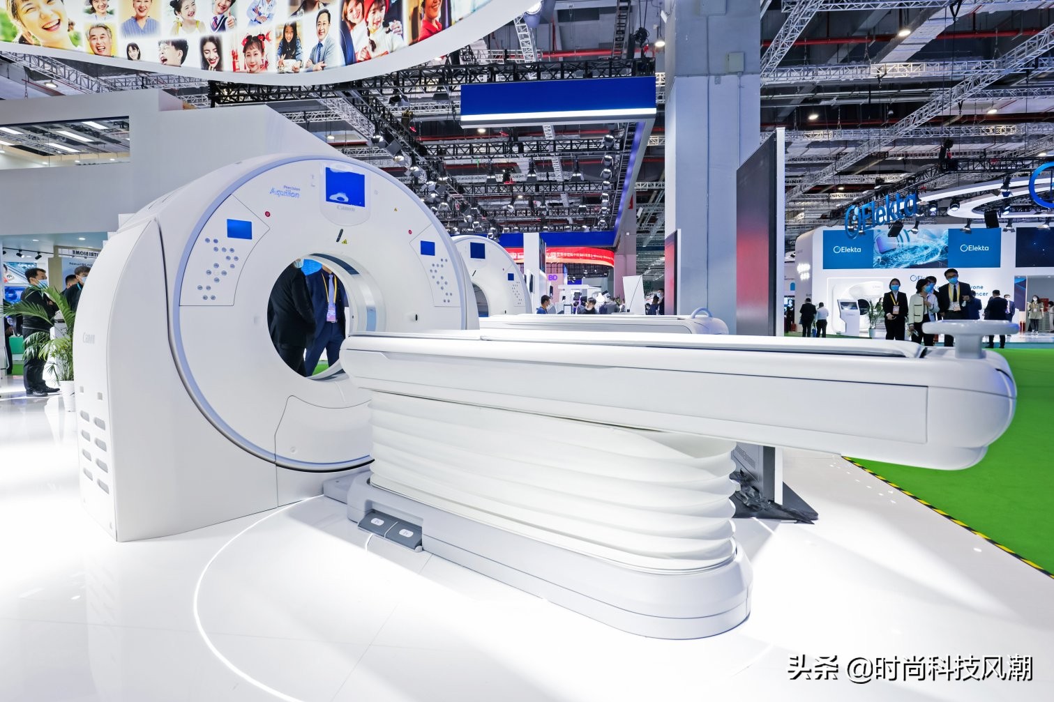 进博会元老佳能秀出医疗肌肉为镇馆之宝“大笑”吧