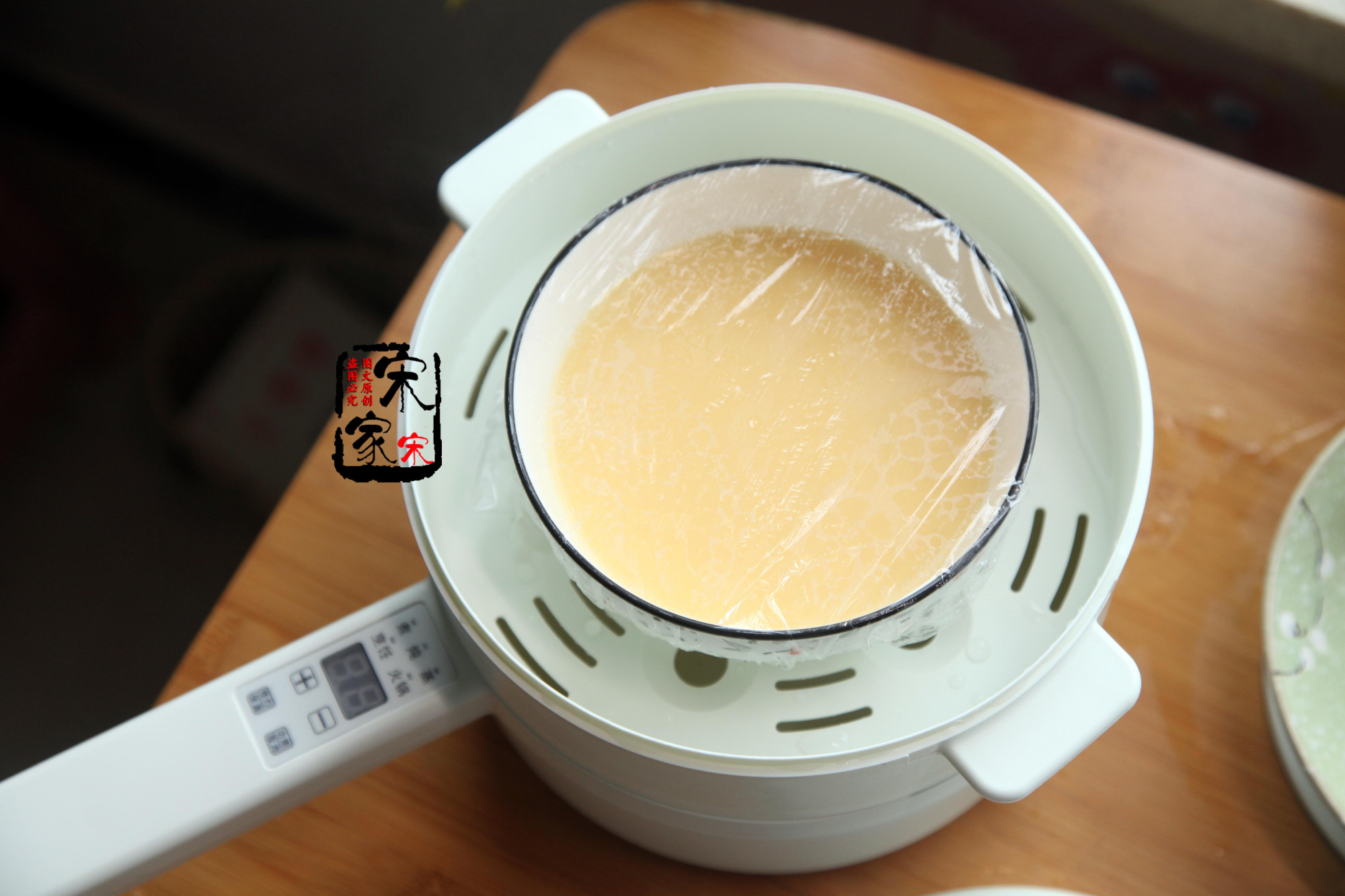 好吃嫩滑的水蛋,蒸水蛋怎么才能又滑又嫩没有蜂窝