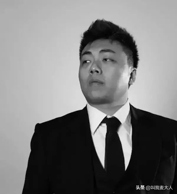 从网红到豪门阔太太的章泽天,从网红到商业女强人