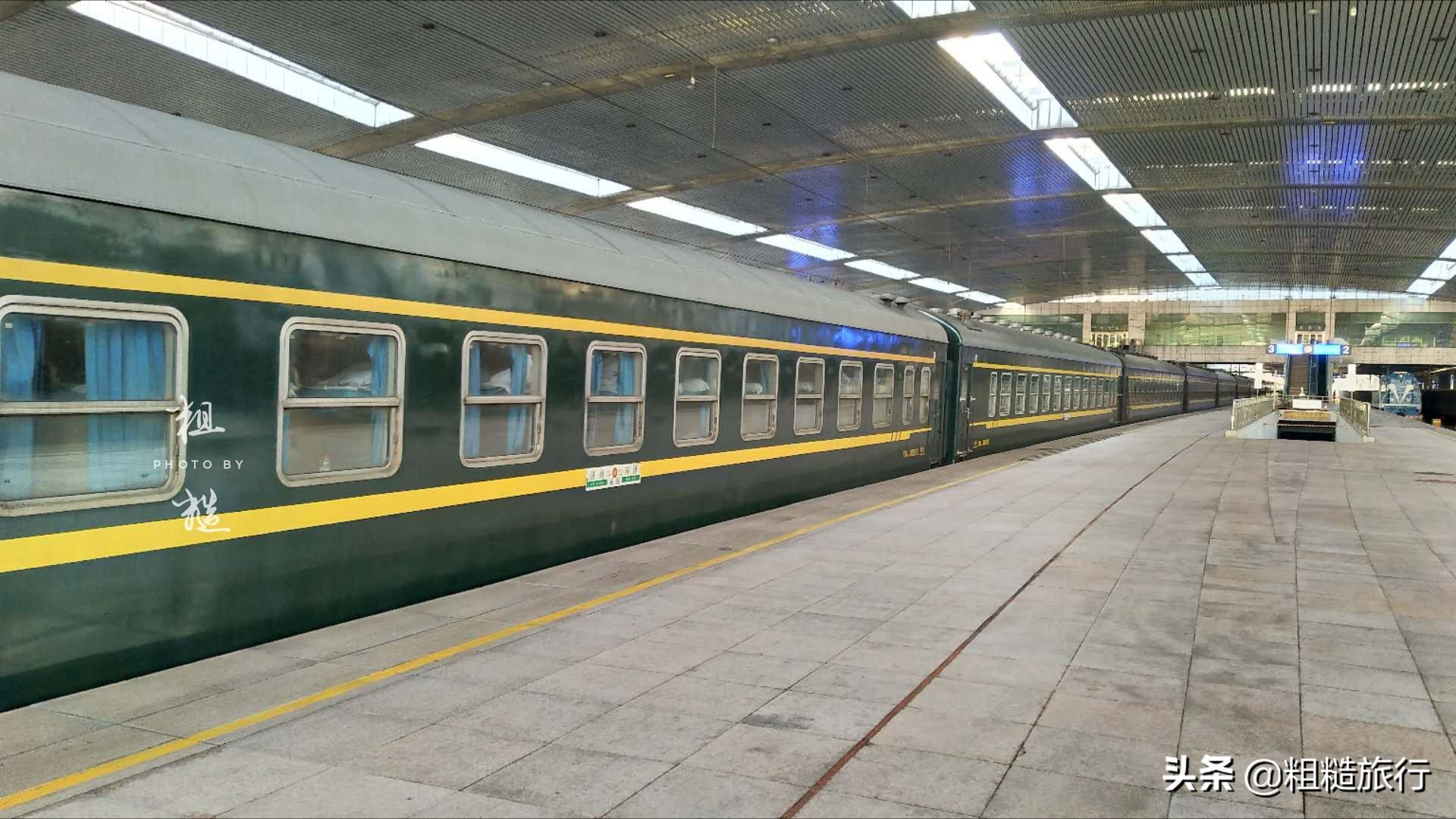 火车硬卧只能买到上铺怎么办,火车卧铺上铺舒服还是中铺