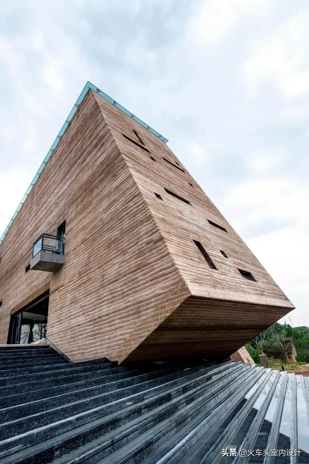 仿古夯土墙效果图大全,现代夯土墙建造的别墅