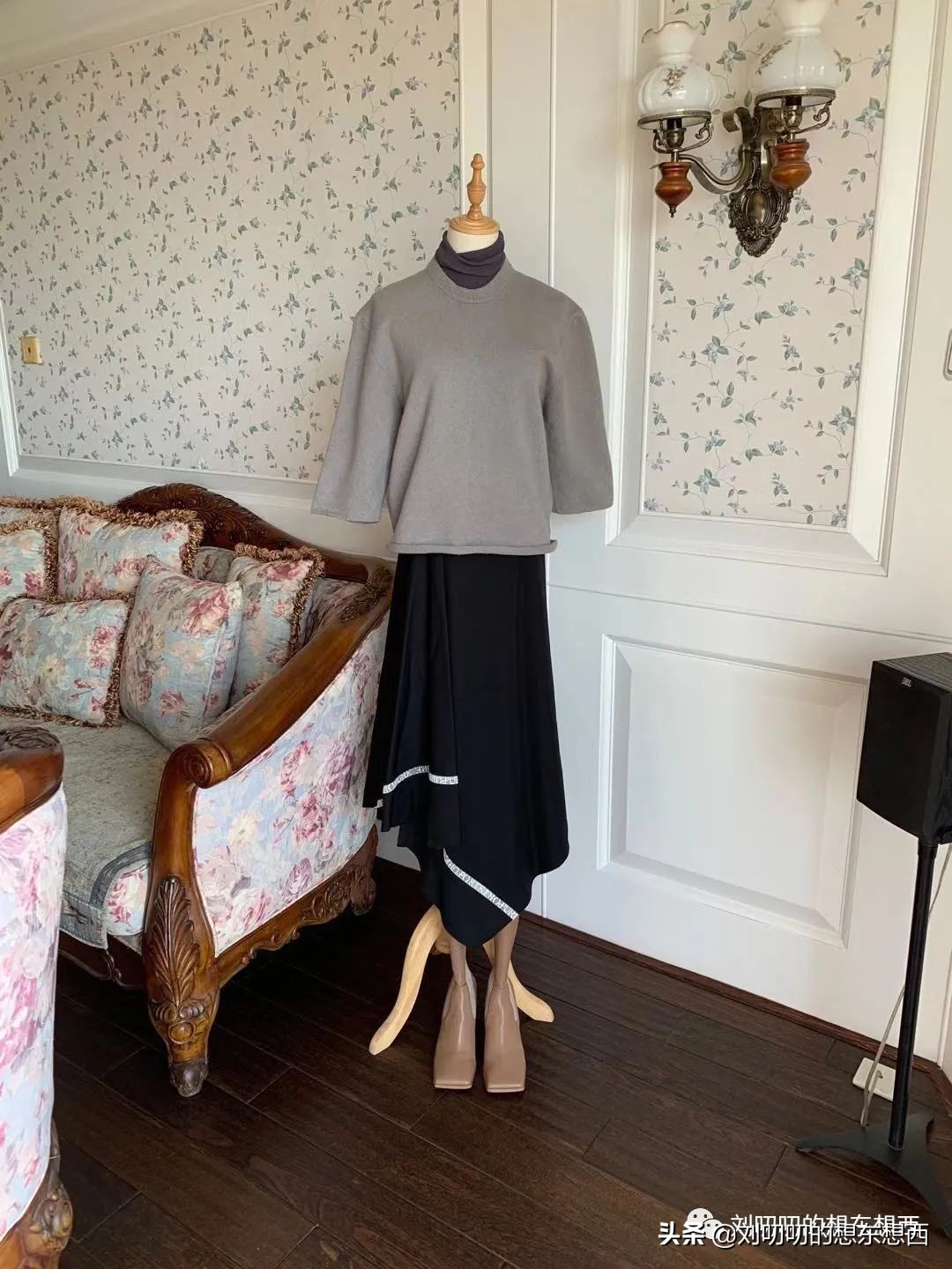 肩宽背厚120斤女生怎么穿显瘦,肩宽后背宽怎么穿显瘦