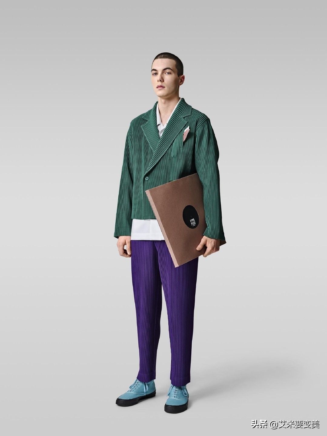 吹爆三宅一生，超强穿搭模板，这才是真正的时尚基础款