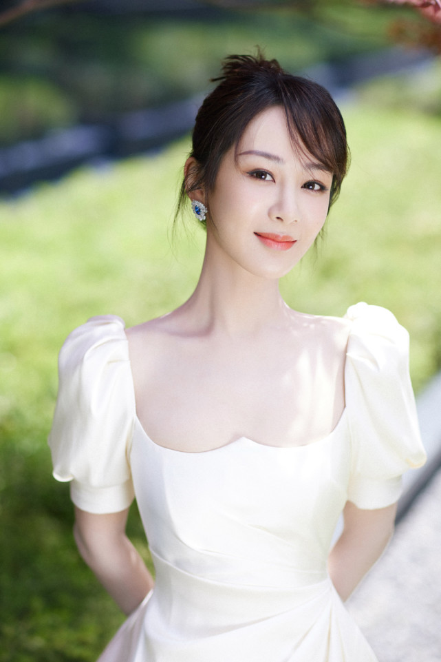 杨紫王俊凯颁奖典礼同台,央视五四青年晚会杨紫王俊凯