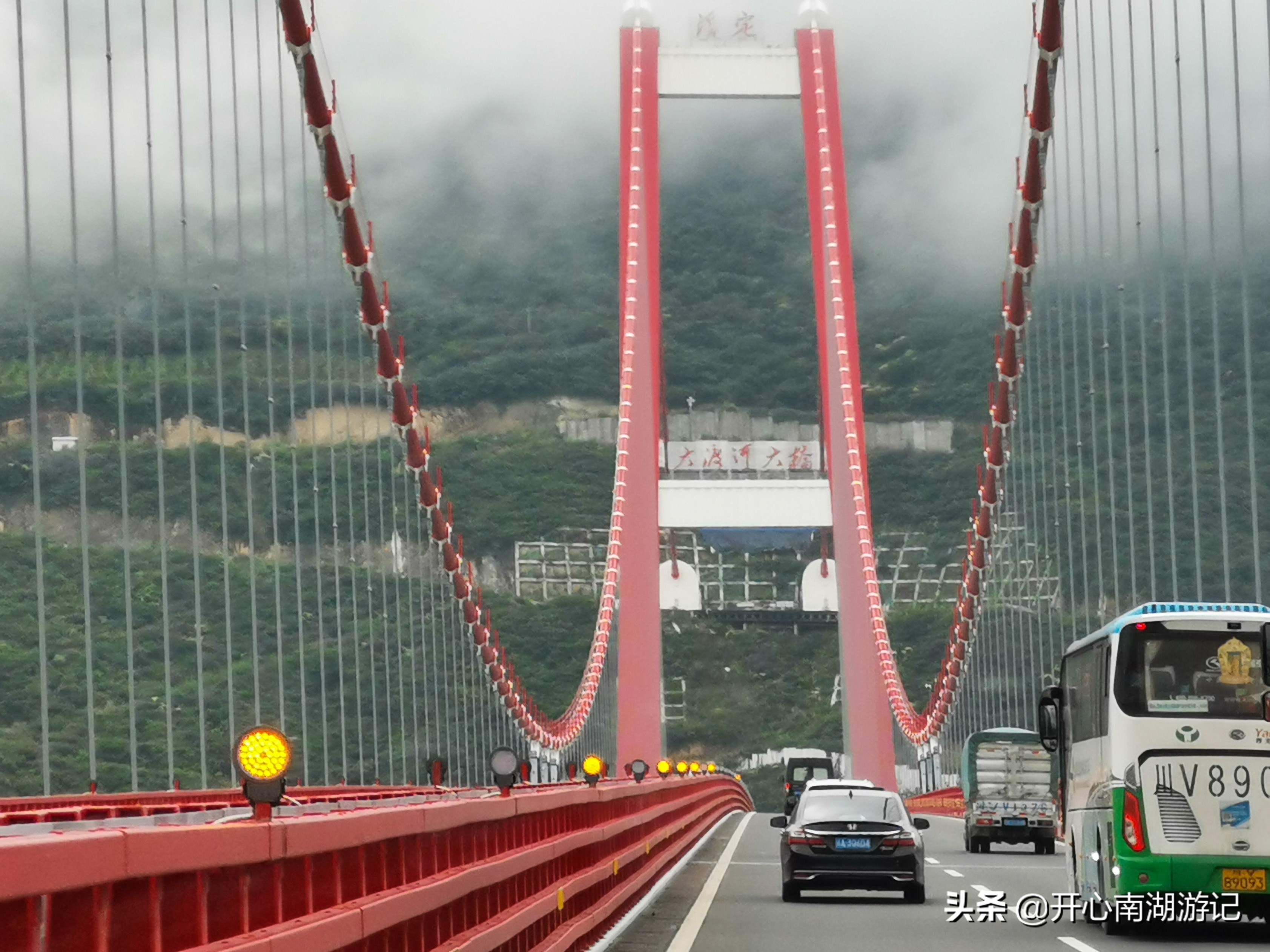 成都去甘孜稻城亚丁景区,稻城亚丁墨石公园四姑娘山路线