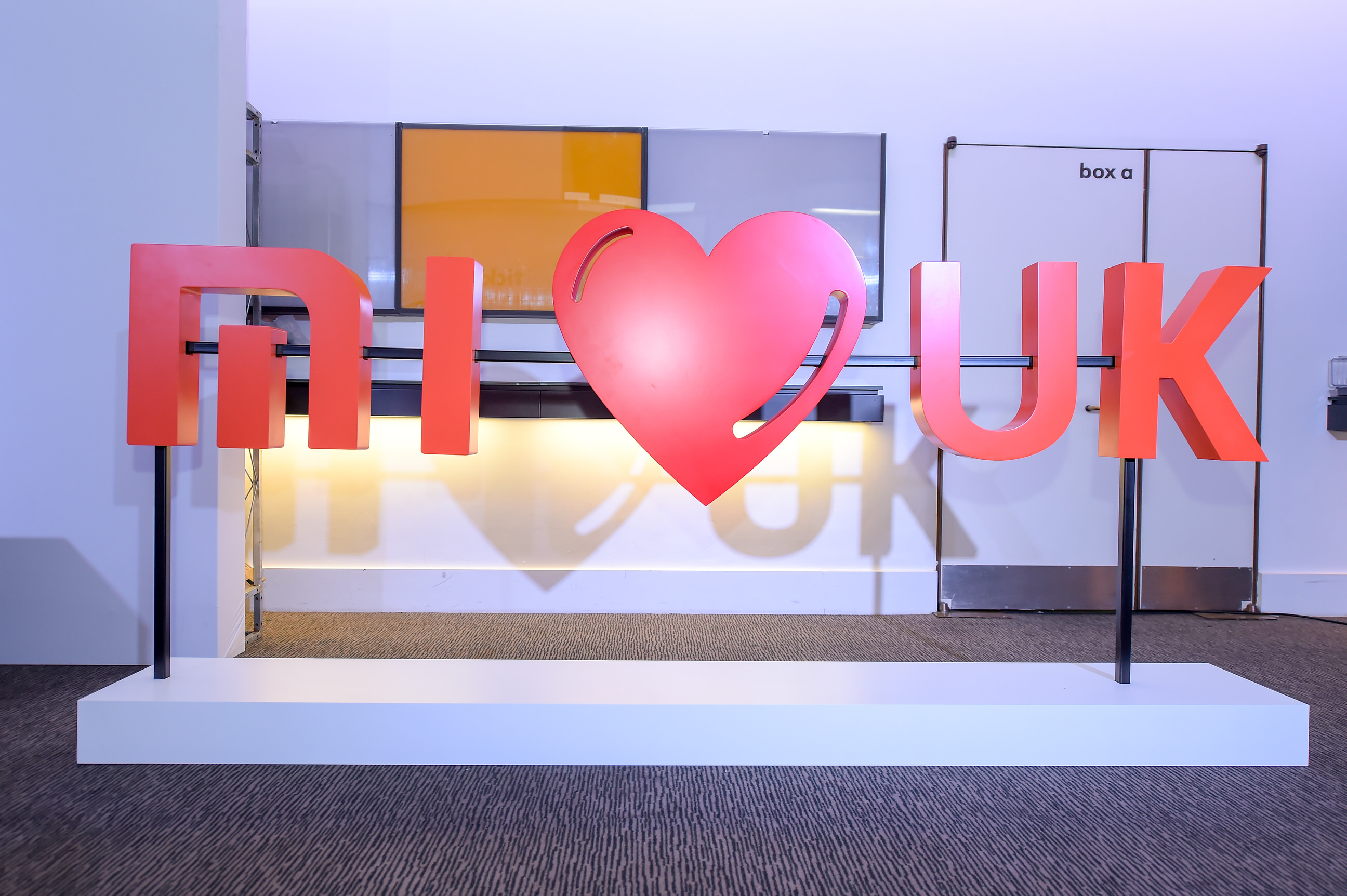 小米8pro最新版本,小米8pro更新