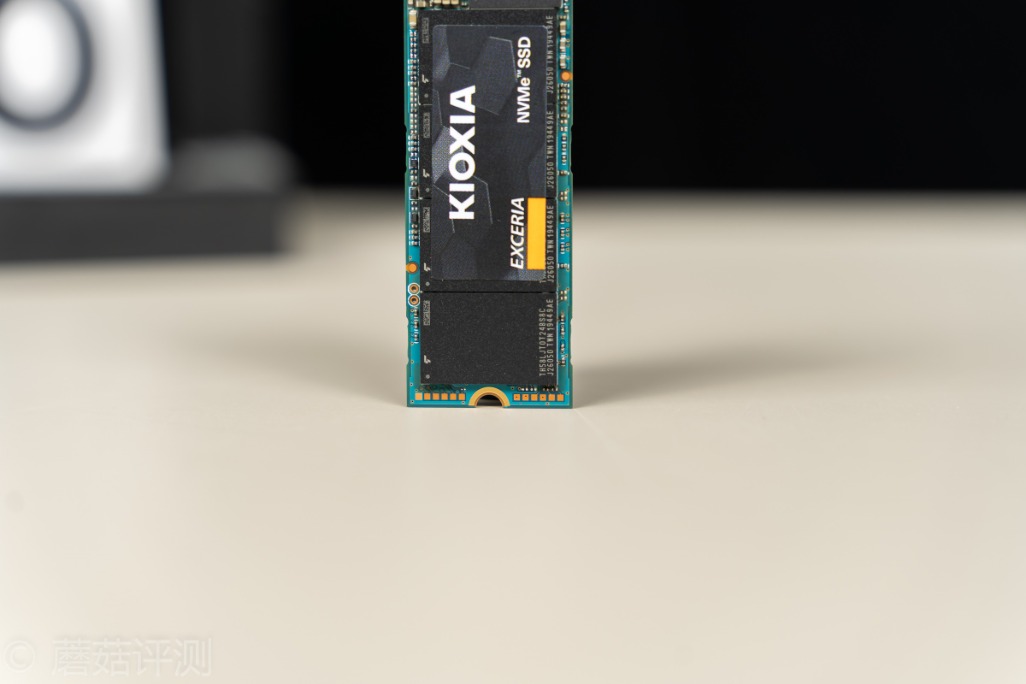 sata固态硬盘铠侠tc10评测,铠侠rc20500g固态硬盘评测