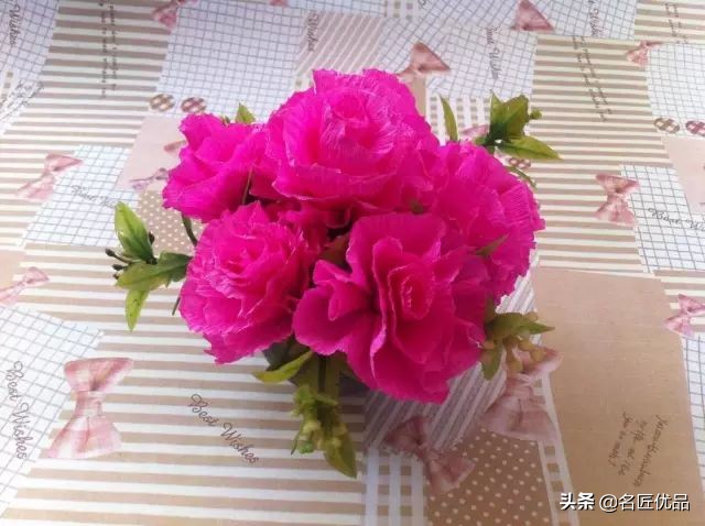 母亲节手工康乃馨简单又漂亮,母亲节适合给妈妈做的康乃馨手工