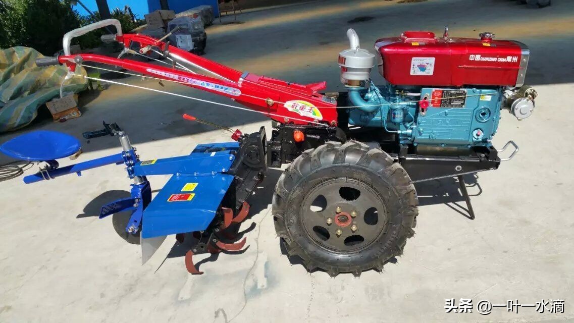 1986年借遍亲友买辆“东方红”农用小四轮后，“官差、亲差”不断