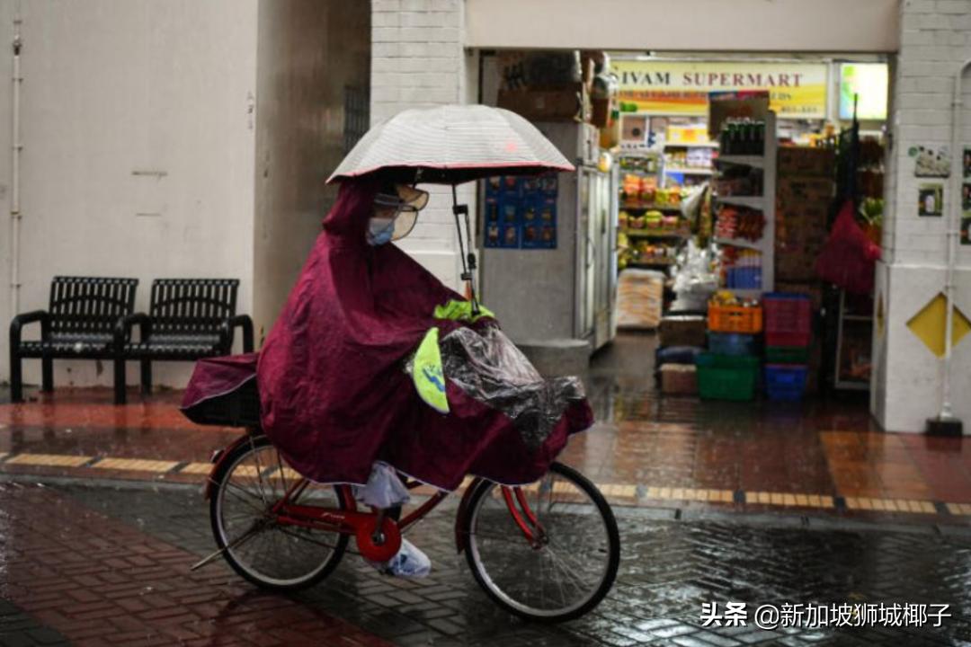 新加坡48小时超强暴雨,新加坡多地遭暴雨侵袭