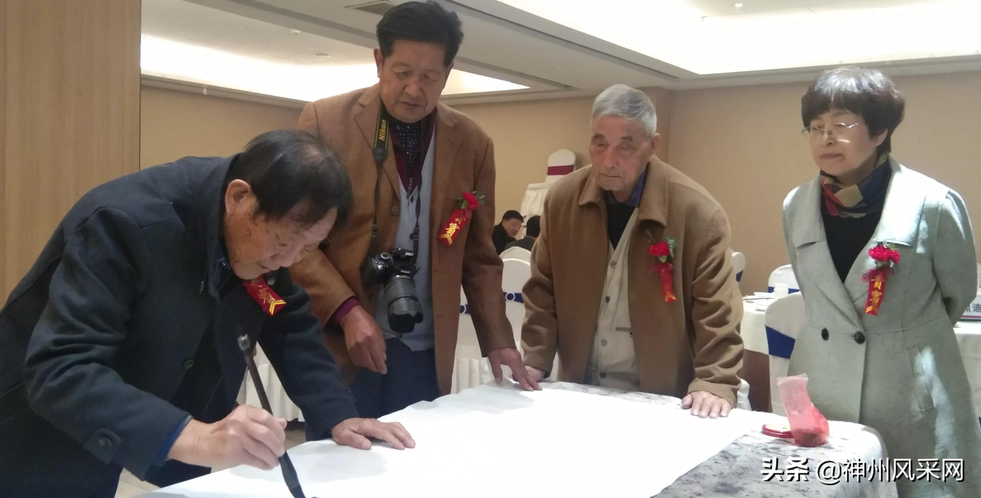 【神州头条】祁雷书画工作室一周年庆典座谈会在咸阳长安酒店举行