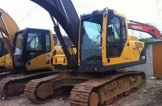 为什么网上卖的二手挖机那么便宜,为什么二手挖机那么便宜还有钱赚