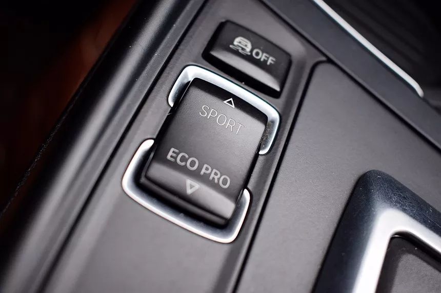 车手宝马,2015款宝马120i领先型