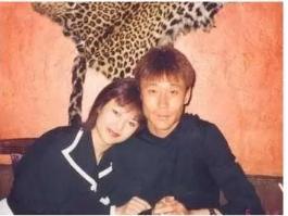 深爱高峰多年为他未婚生子的那英，为何转身嫁给备胎多年的孟桐？