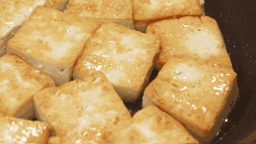 豆腐卤水味太重怎么办？简单3招教你搞定，煎出来的豆腐不破不碎