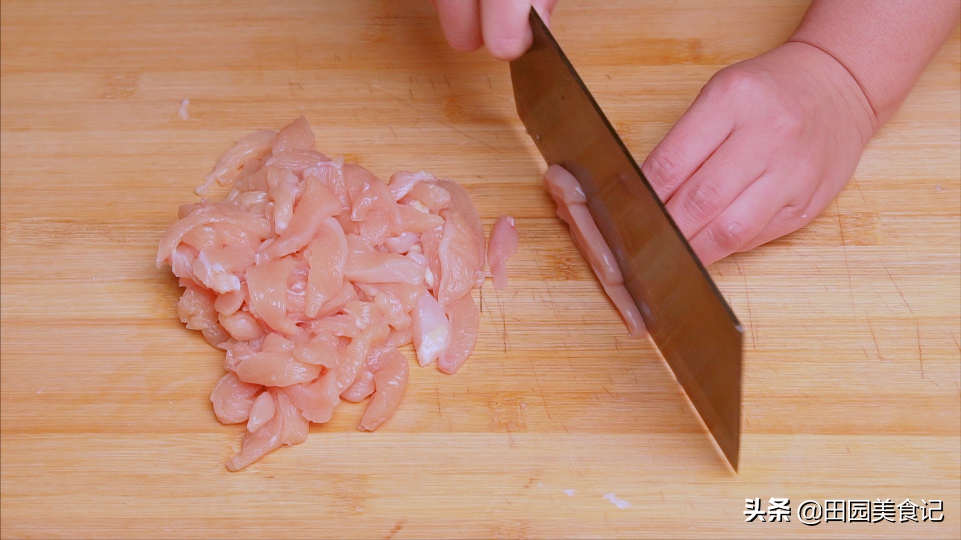 炸鸡柳怎么做又快又好吃,快炸鸡柳制作