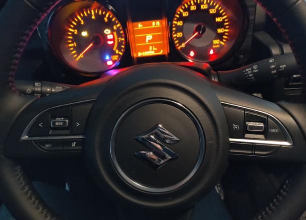 新款铃木吉姆尼售价高达27万,铃木吉姆尼哈弗h9