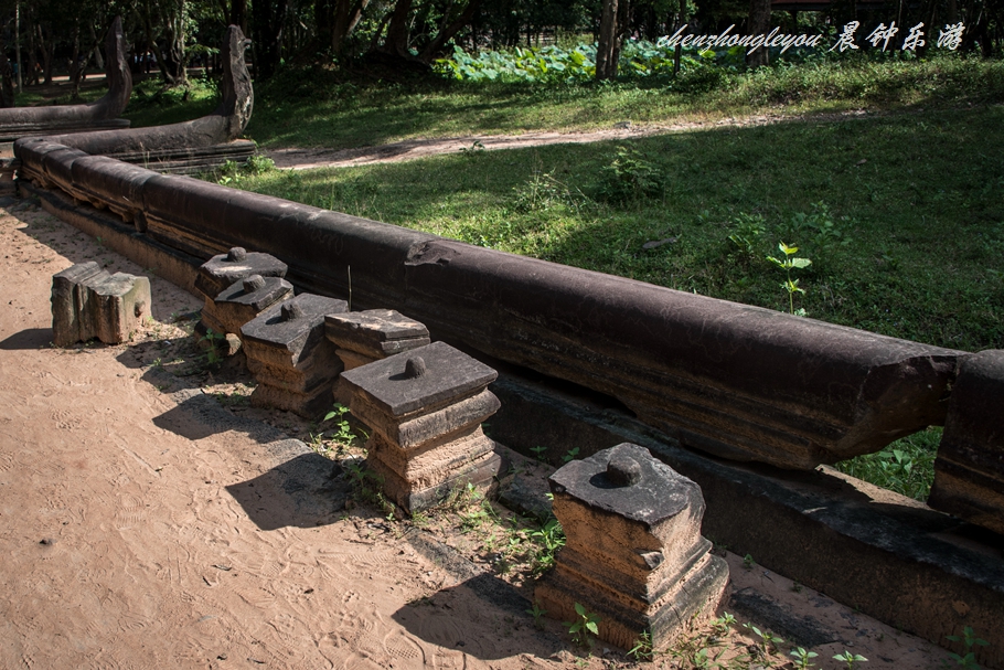 崩密列的简介,崩密列的详细介绍