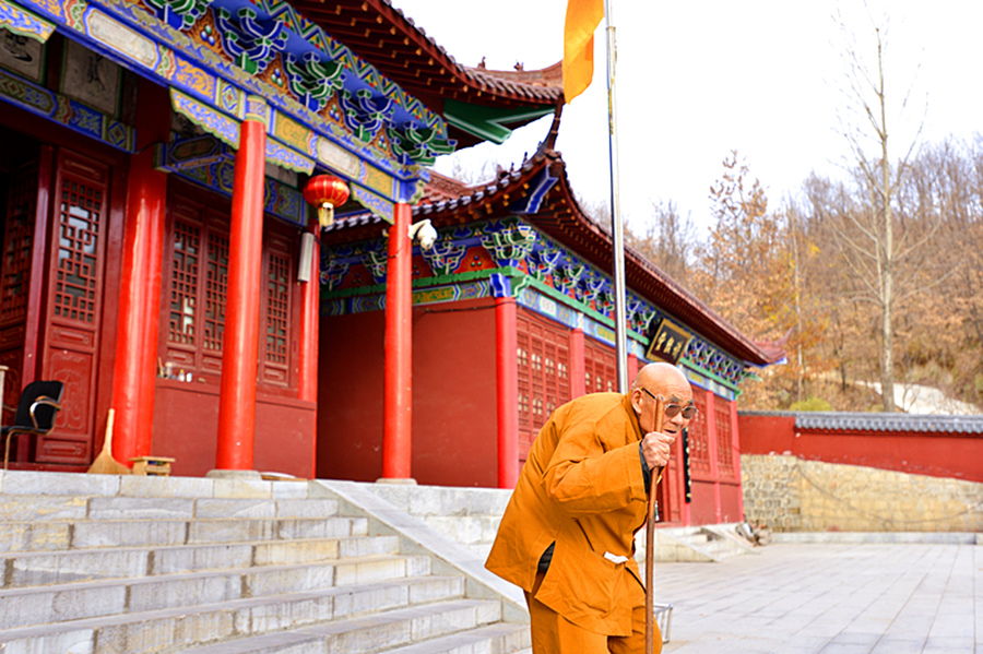 鲁山文殊寺,云雾缭绕人间仙境的寺庙大佛