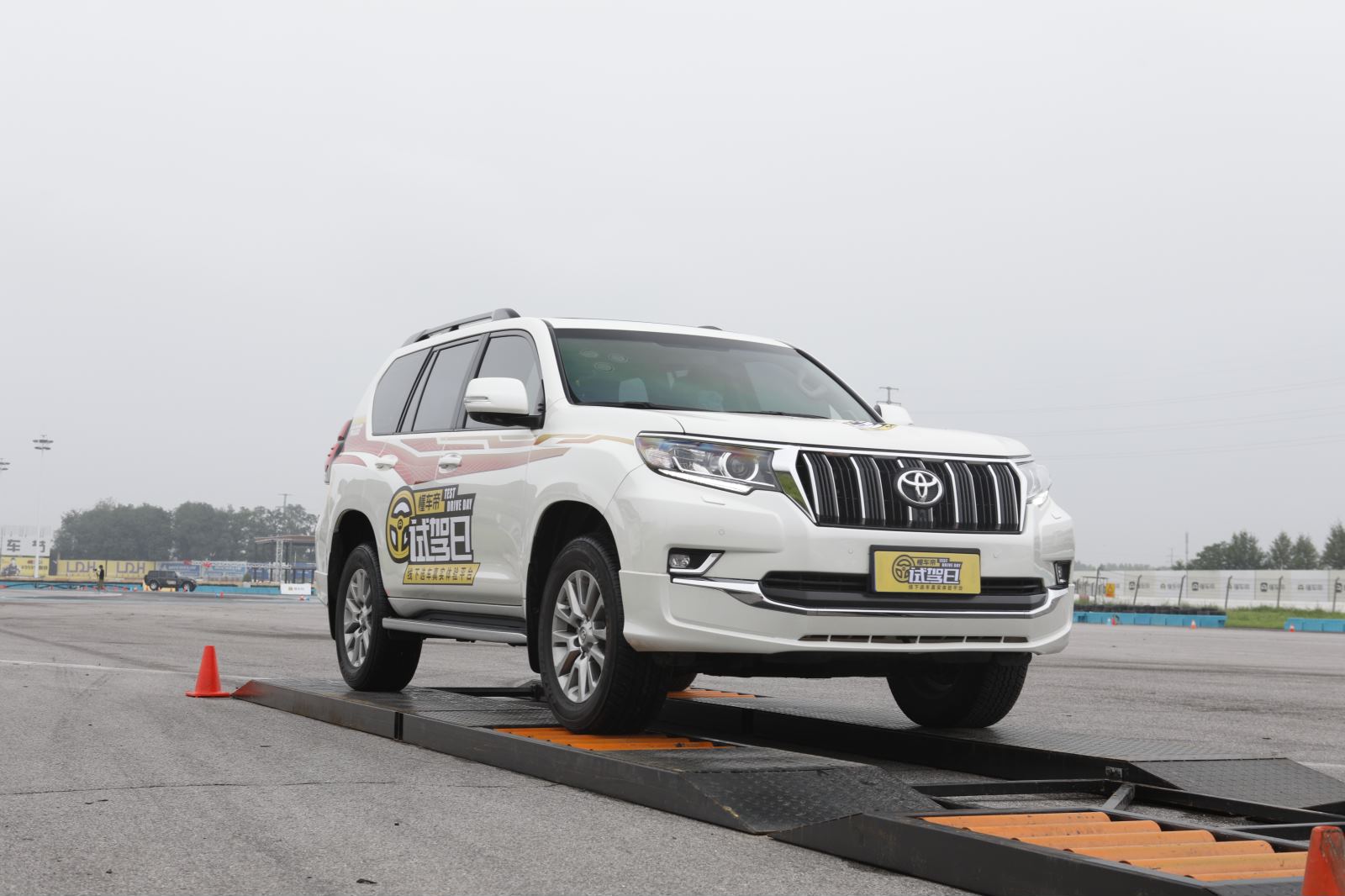 普拉多3.5停产后价格,新款普拉多3.5l是国5要停产吗