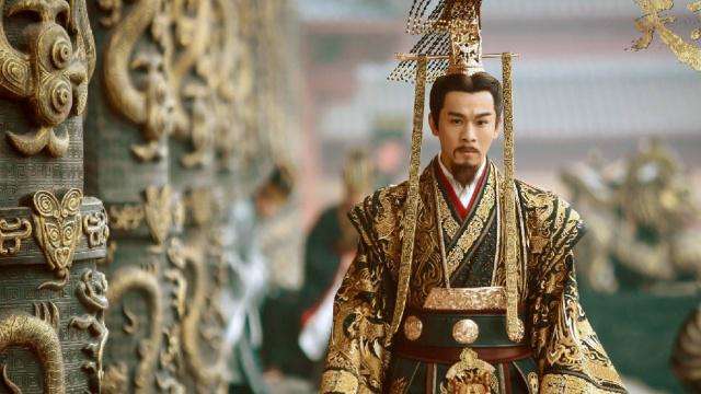 湖北发现一竹简：难怪母后与“太监”出轨、产子，秦始皇仍能原谅