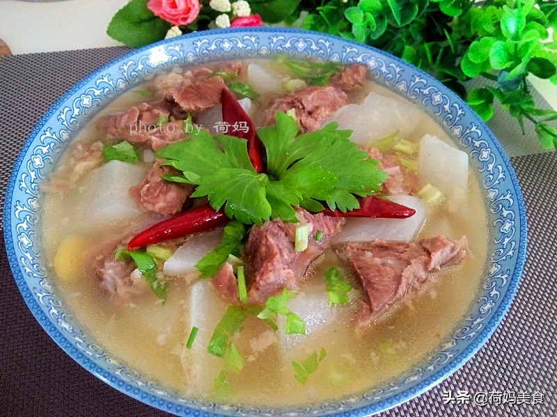 年夜饭不必大鱼大肉九道素菜,年夜饭简单易学50道菜