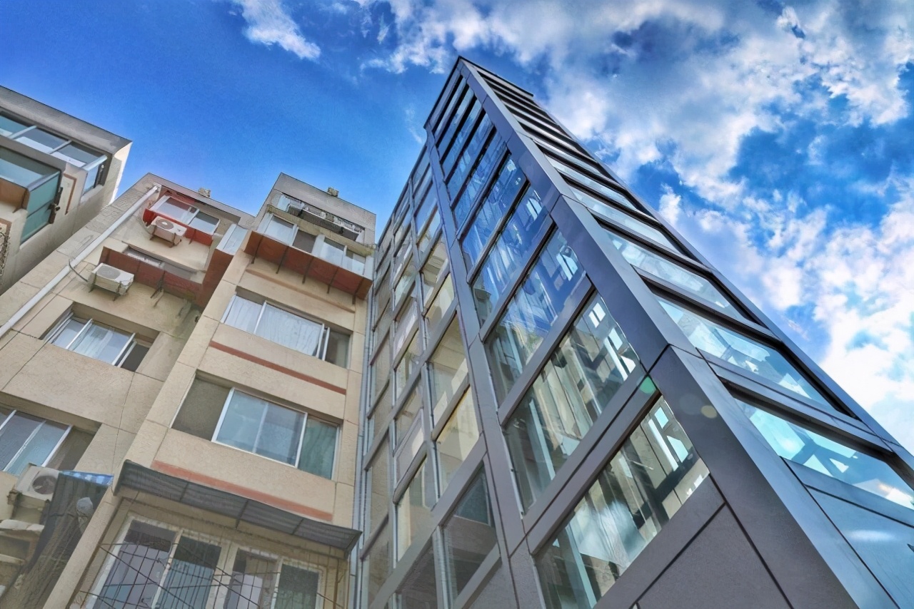 西海岸旧楼改造名单,西海岸2024年老旧小区改造