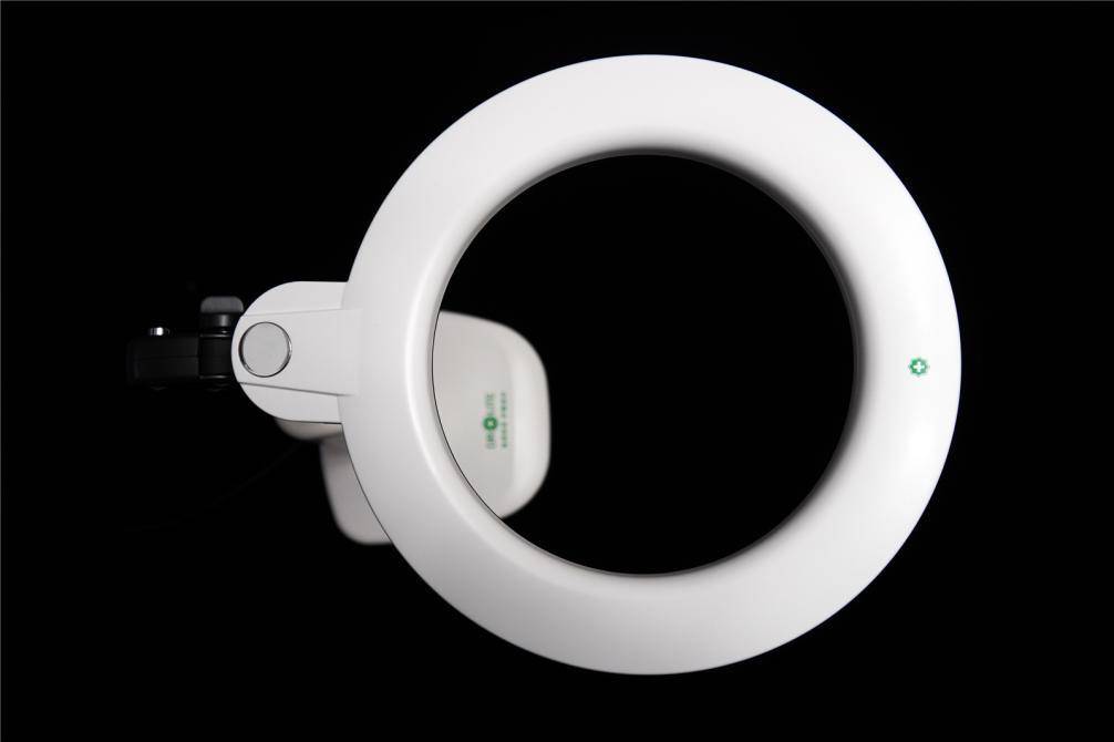 防蓝光护眼的正确方法,爱德华医生护眼灯央视曝光