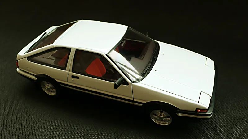 藤原拓海的ae86到底是什么车,ae86藤原拓海夏树